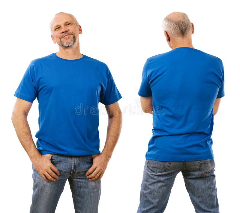 Homem em seus anos quarenta que vestem a camisa azul vazia