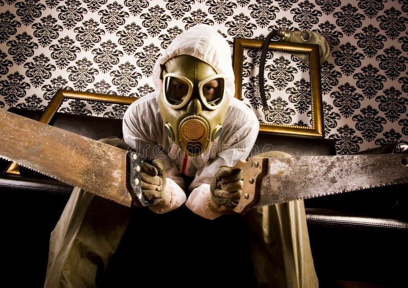 Homem na máscara imagem de stock