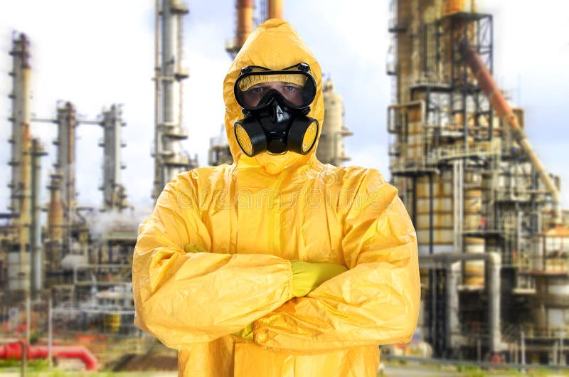 Homem em fato de proteção química imagens de stock royalty free