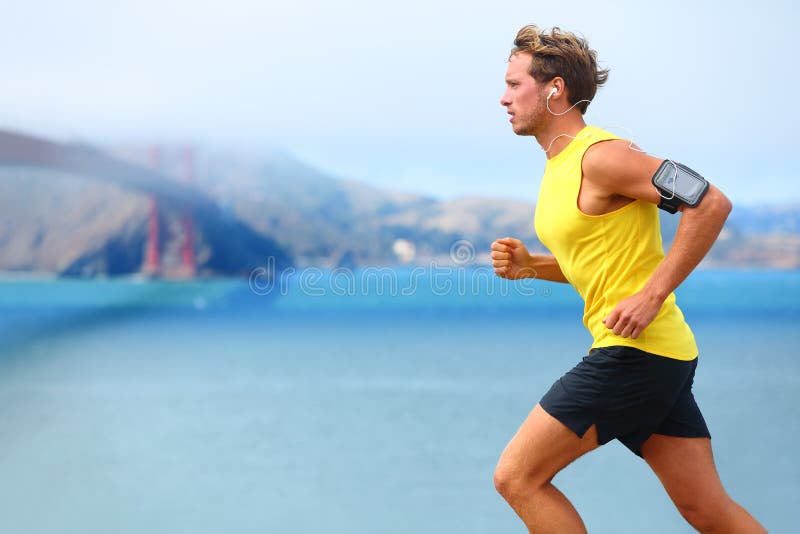 Homem running do atleta - corredor masculino em San Francisco