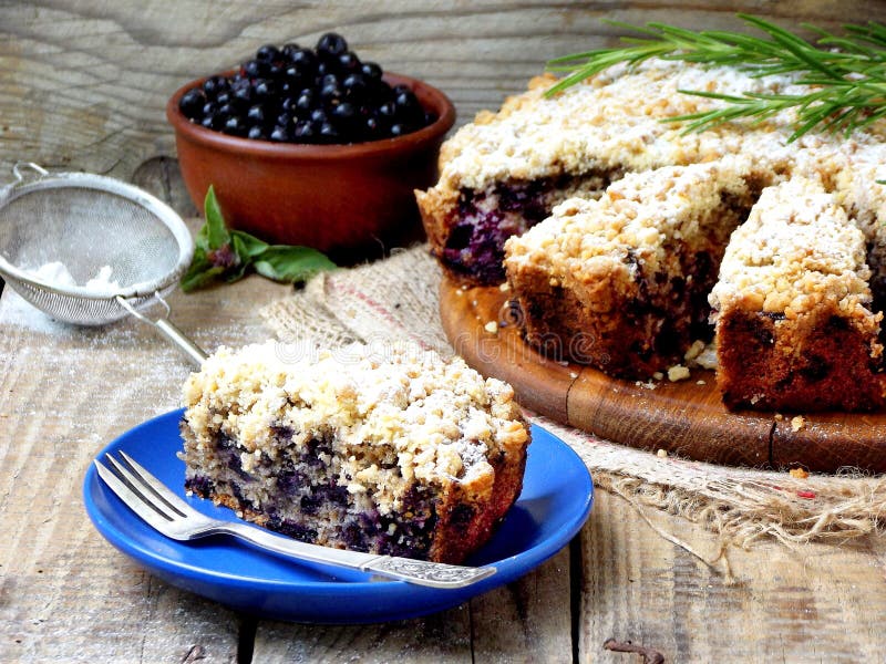 Homemade blueberries crumble pie royalty free stock photos Homemade blueberries crumble pie royalty free stock photos