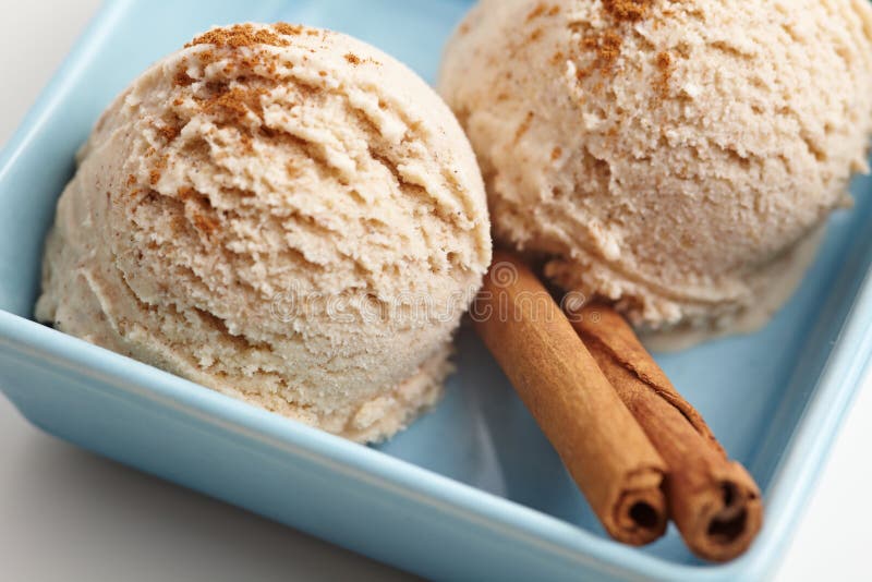 Homemade cinnamon ice cream with cinnamon in a bowl