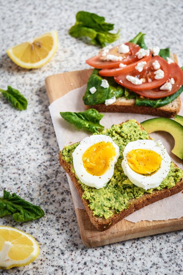 Healthy Avocado and Egg Toasts. Toast, Avocado, Egg, Tomatoes, Spinach ...