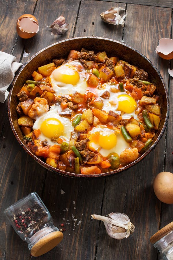 Premium Photo  Homemade hearty kurnik pie with chicken potatoes and rice  on parchment vertical view