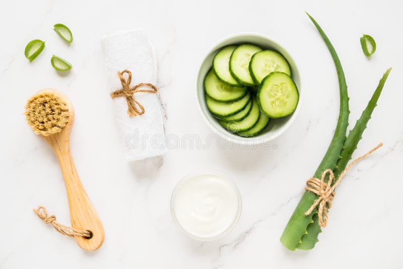 Prelude dok Instruere Homemade Skin Care Concept. Green Natural Ingredients Aloe Vera, Yogurt,  Cucumber for Making a Cosmetic Mask and Brush with Towel Stock Photo -  Image of concept, nature: 210452204