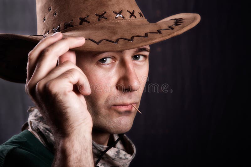 Homme avec le chapeau de cowboy