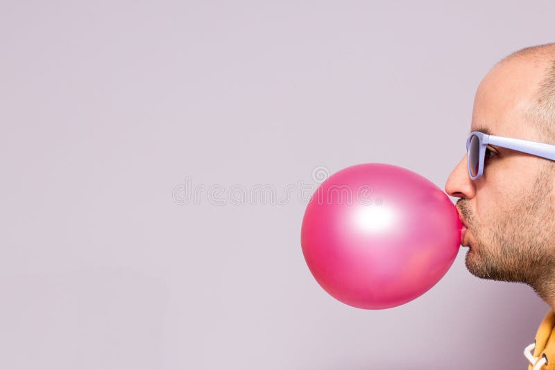 Photo libre de droit de Distributeur De Boules De Chewinggums