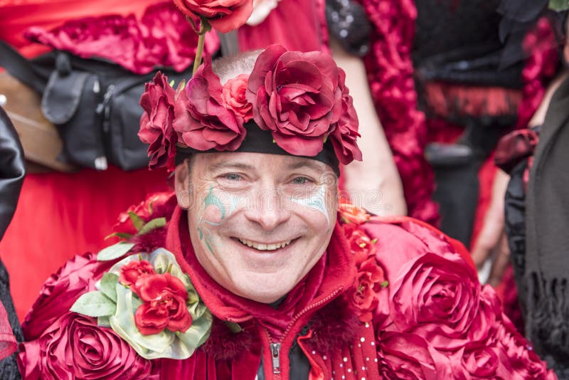 Homme costumé au carnaval Zurich photo stock Homme costumé au carnaval Zurich photo stock