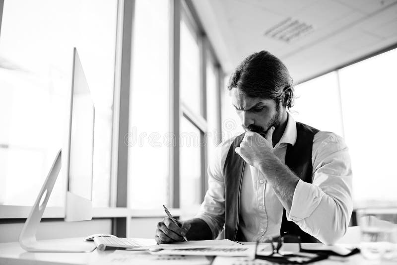 Homme D'affaires Au Travail Image stock Image du document, papier