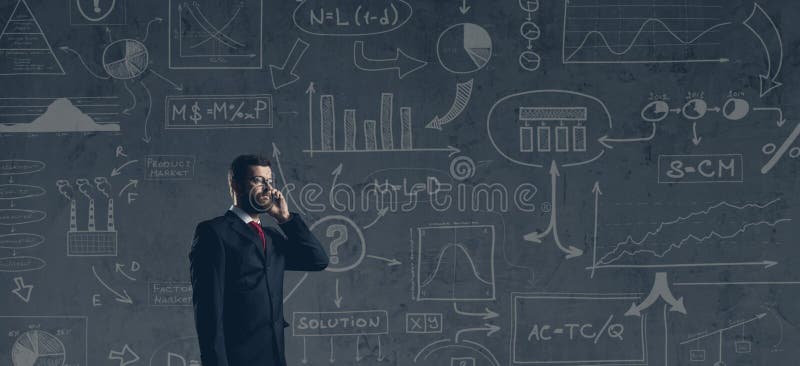 Homme d'affaires dans le formalwear au-dessus du fond fonc? Affaires, finances, carri?re et concept de bureau illustration libre de droits Homme d'affaires dans le formalwear au-dessus du fond fonc? Affaires, finances, carri?re et concept de bureau illustration libre de droits