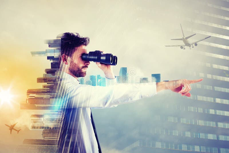 Homme d'affaires envisageant l'avenir photos libres de droits Homme d'affaires envisageant l'avenir photos libres de droits