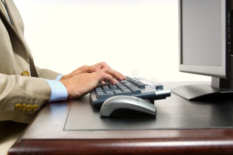 Homme d'affaires sur l'ordinateur photo libre de droits Homme d'affaires sur l'ordinateur photo libre de droits