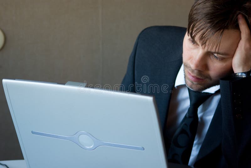 Homme de pensée d'affaires photographie stock Homme de pensée d'affaires photographie stock