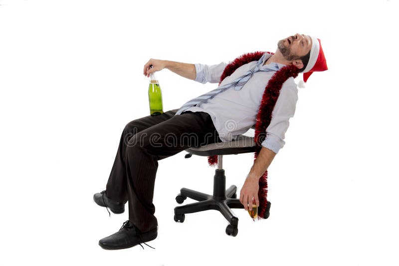 Homme ivre d'affaires dormant après avoir bu du champagne à la fête de Noël de bureau photo stock Homme ivre d'affaires dormant après avoir bu du champagne à la fête de Noël de bureau photo stock