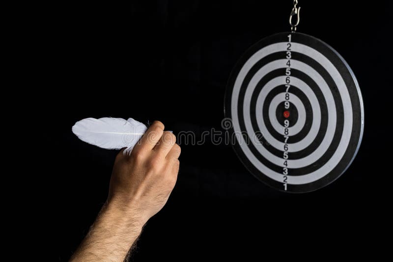 Homme Main Avec Plume D'oie Et Sac De Fléchette. Symbole De La Poésie Et Du  Journalisme. Le Concept De Succès Dans La Rédaction De Image stock - Image  du caucasien, auteur: 228757909