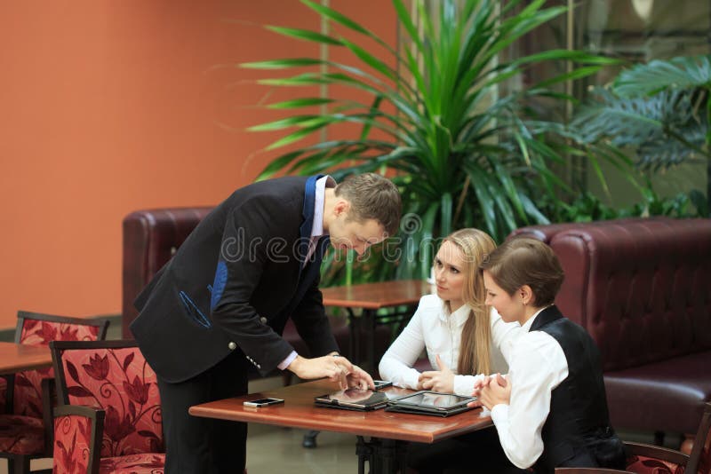 Docteur Mauvais Avec La Grande Seringue Photo stock - Image du injection,  humeur: 60614476