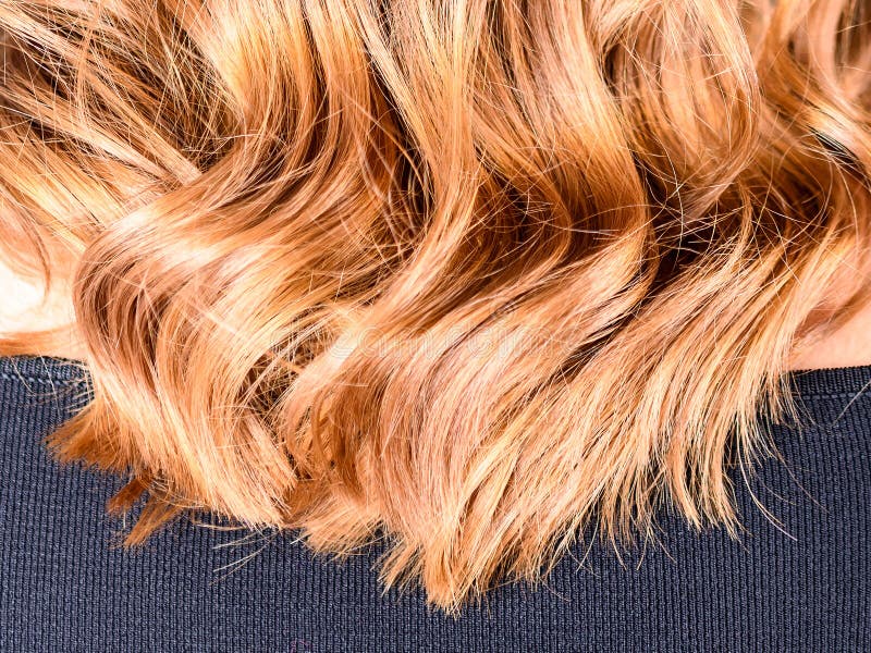 Honey Balayage Hair lizenzfreie stockbilder Honey Balayage Hair lizenzfreie stockbilder