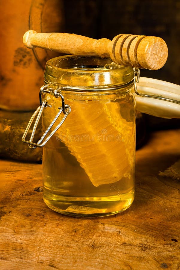 Honey with Honey Comb in a Jar Stock Image - Image of meal, glucose ...