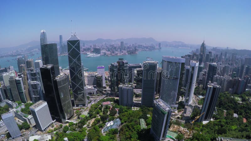 Hong Kong City Aerial Track-Schot Mooie Duidelijke Blauwe Hemel Hong Kong City Aerial Track-Schot Mooie Duidelijke Blauwe Hemel