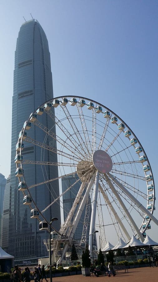 Hong Kong Ferris koło otwierał na Środkowym Harbourfront blisko IFC obraz stock Hong Kong Ferris koło otwierał na Środkowym Harbourfront blisko IFC obraz stock
