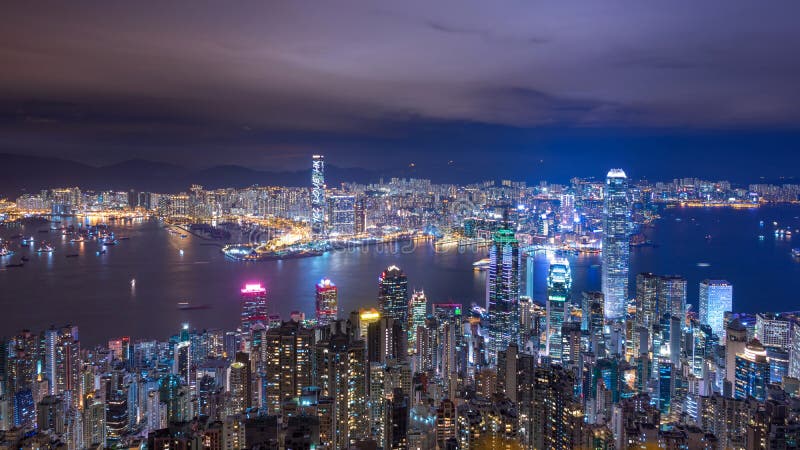 Hong Kong miasta linii horyzontu widok przy nocą od szczytu fotografia stock Hong Kong miasta linii horyzontu widok przy nocą od szczytu fotografia stock