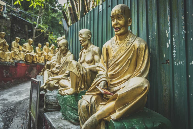 Hong Kong, November 2018 - het Kloostermens Vette Sze van Tienduizendtalbuddhas royalty-vrije stock afbeelding Hong Kong, November 2018 - het Kloostermens Vette Sze van Tienduizendtalbuddhas royalty-vrije stock afbeelding