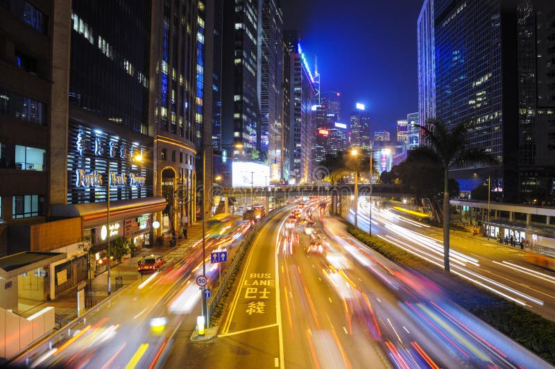 Hong kong street night фотографии, включая таймелапс-фотографию стоковая фотография rf