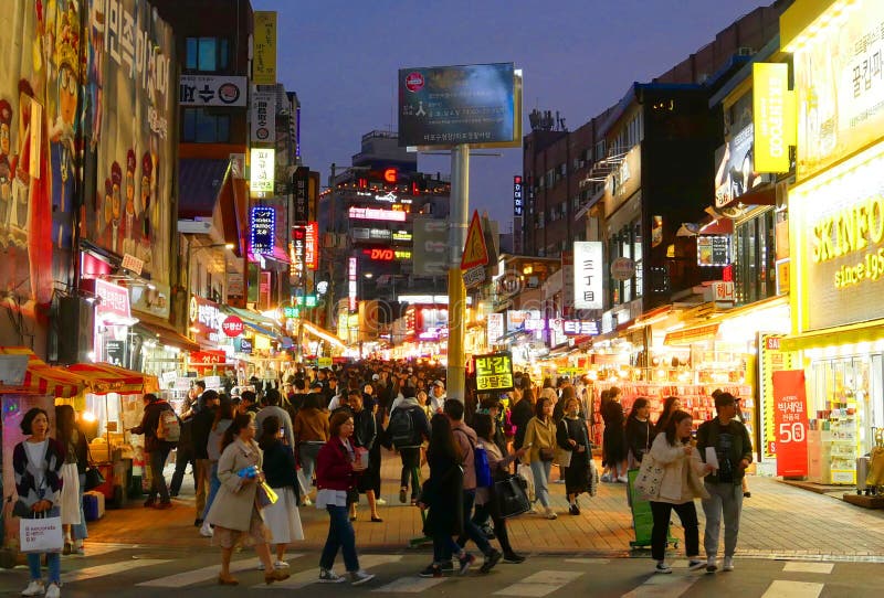 Hongdae Shopping Street Seoul South Korea Editorial Photo - Image of ...