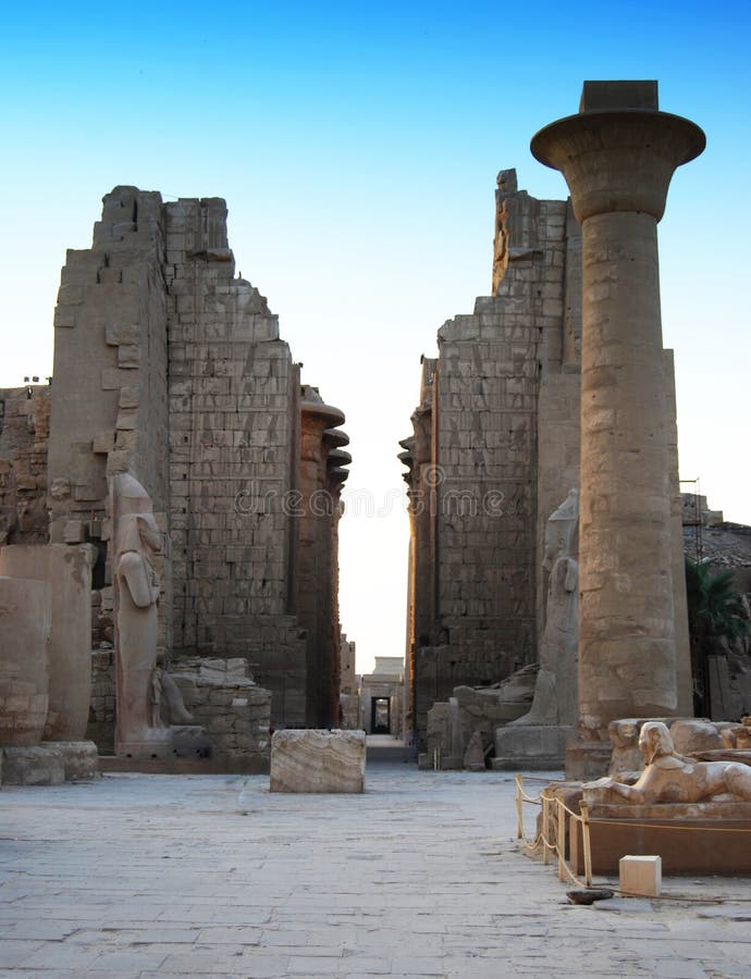 Hoofdingang van de tempel van Karnak, Luxor, Egypte stock foto's Hoofdingang van de tempel van Karnak, Luxor, Egypte stock foto's