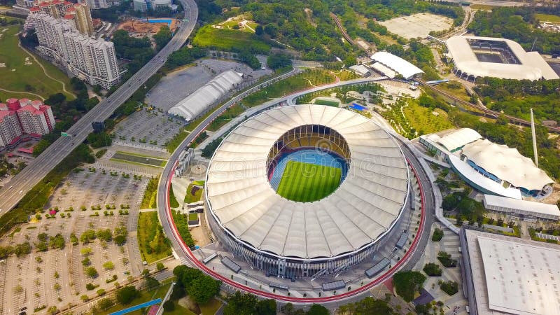 Hoogste mening van Bukit Jalil National Stadium en landschapstuin in Kuala Lumpur, Maleisië Stedelijke stad in Azië stock foto's Hoogste mening van Bukit Jalil National Stadium en landschapstuin in Kuala Lumpur, Maleisië Stedelijke stad in Azië stock foto's