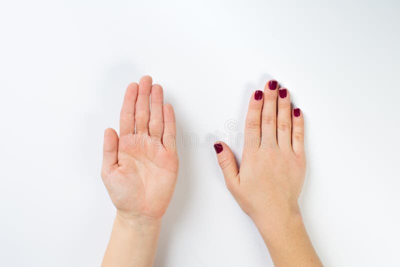 Hoogste meningsfoto van de handen van de vrouw met donkere manicure royalty-vrije stock fotografie Hoogste meningsfoto van de handen van de vrouw met donkere manicure royalty-vrije stock fotografie
