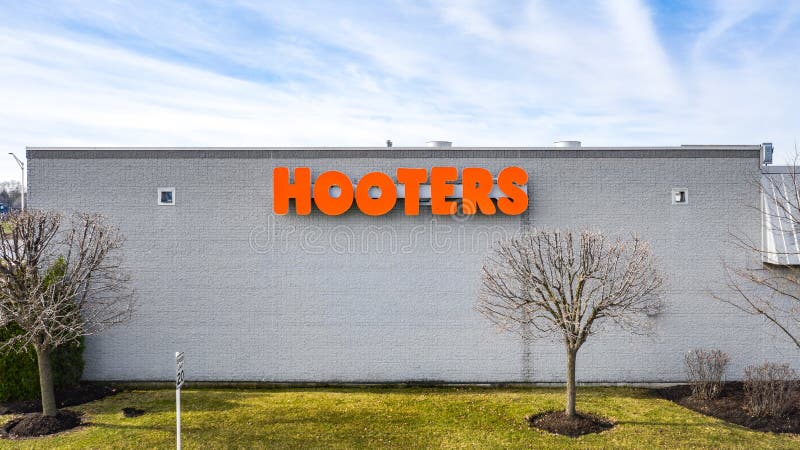 Hooters Restaurant Located in Joliet, IL