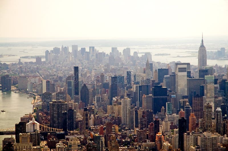 Horizon brumeux de New York City