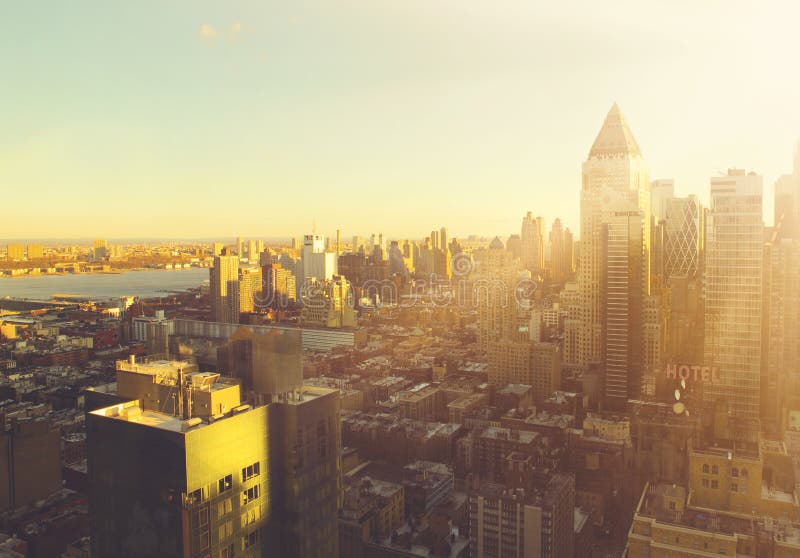 Horizon de lever de soleil de matin de Manhattan image libre de droits Horizon de lever de soleil de matin de Manhattan image libre de droits