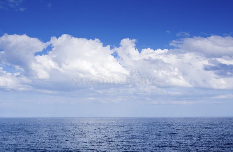 Horizon de mer bleu photos stock Horizon de mer bleu photos stock