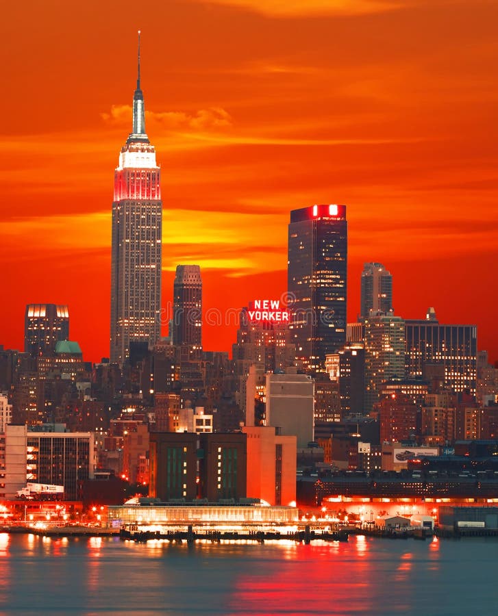 Horizon de New York City image stock éditorial. Image du vacances 4696384
