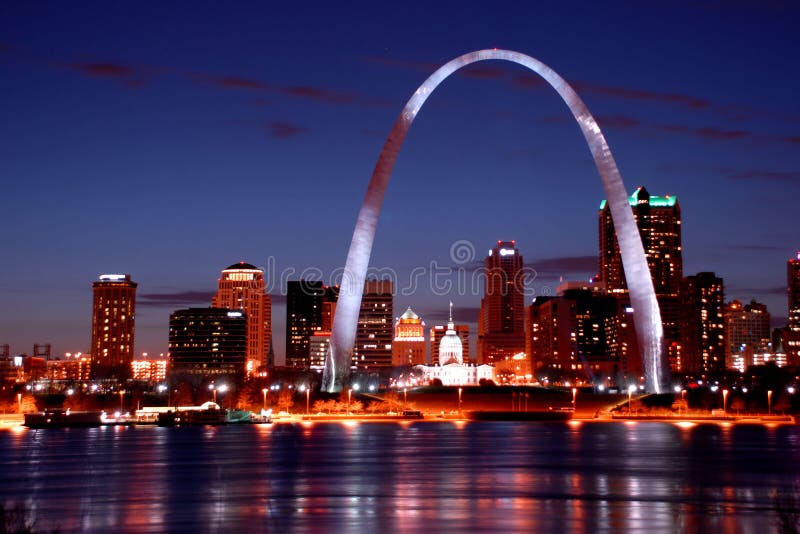 Horizon de St Louis la nuit photos stock Horizon de St Louis la nuit photos stock