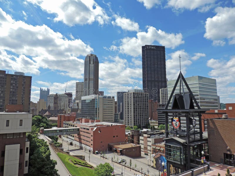 Horizon de van de binnenstad van Pittsburgh stock foto's Horizon de van de binnenstad van Pittsburgh stock foto's