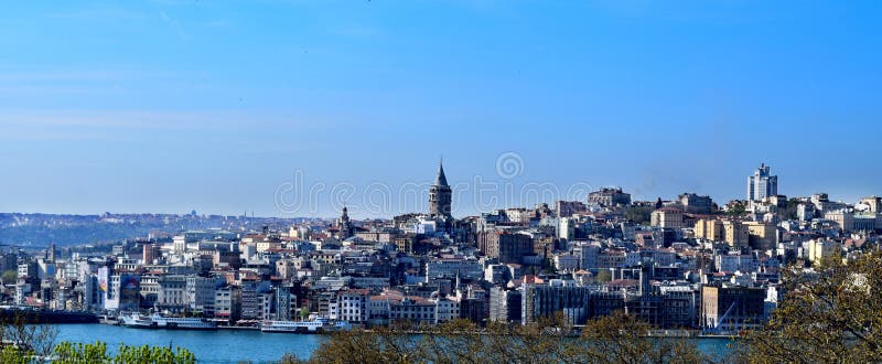 Horizon de ville du côté européen d'Istanbul photos stock Horizon de ville du côté européen d'Istanbul photos stock