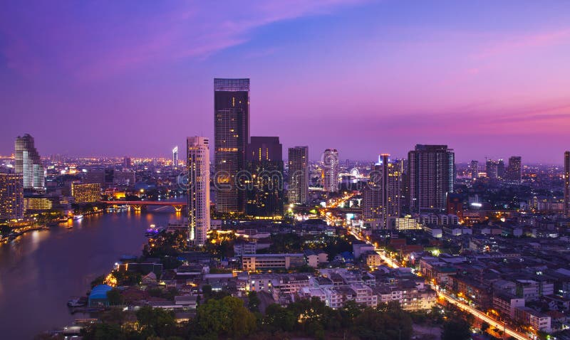 Horizon van de Stad van de nacht de Stedelijke, Bangkok, Thailand stock afbeeldingen Horizon van de Stad van de nacht de Stedelijke, Bangkok, Thailand stock afbeeldingen