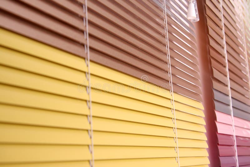 Horizontal blinds