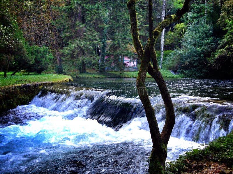Horizontal de cascade à écriture ligne par ligne photos stock Horizontal de cascade à écriture ligne par ligne photos stock