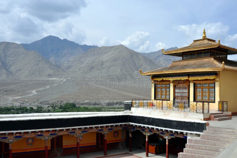 Horizontal de l'Inde - du Ladakh de monastère de Spituk photo libre de droits Horizontal de l'Inde - du Ladakh de monastère de Spituk photo libre de droits