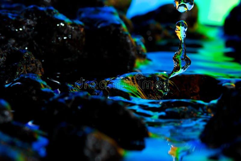 Horizontaux colorés et créateurs de baisse de l'eau images stock Horizontaux colorés et créateurs de baisse de l'eau images stock