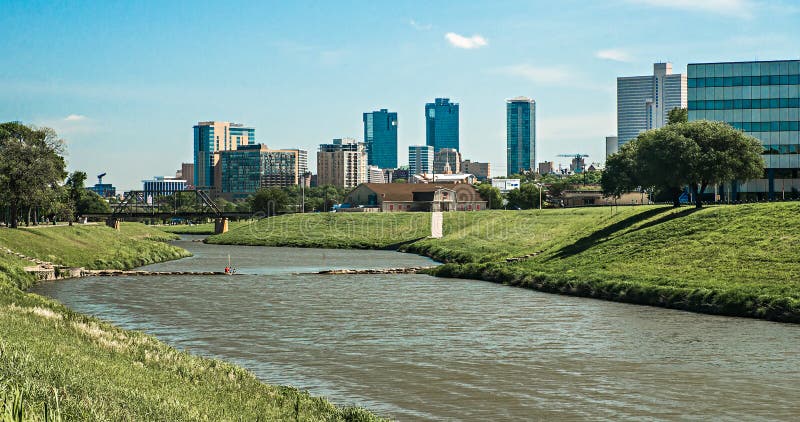 Horizonte de la ciudad de Fort Worth Tejas y céntrico imagen de archivo Horizonte de la ciudad de Fort Worth Tejas y céntrico imagen de archivo