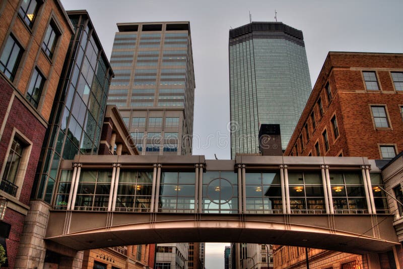 Horizonte de Minneapolis en Minnesota, los E.E.U.U. imágenes de archivo libres de regalías Horizonte de Minneapolis en Minnesota, los E.E.U.U. imágenes de archivo libres de regalías