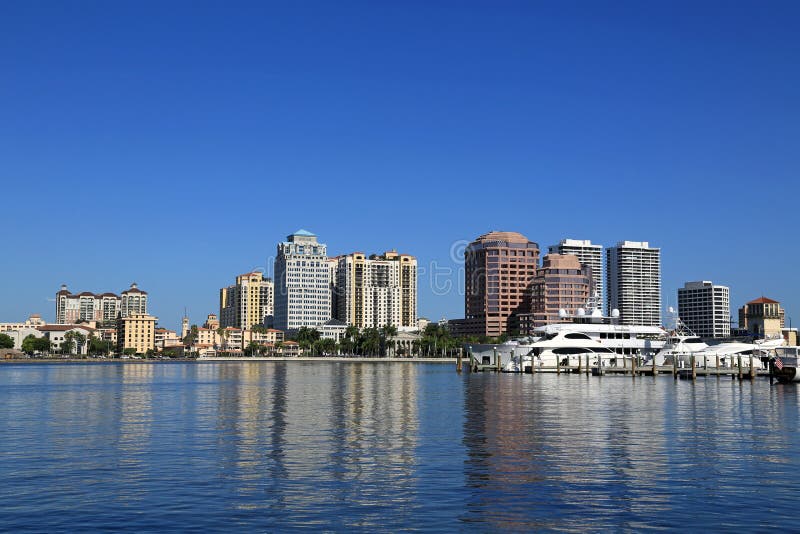 Horizonte de West Palm Beach foto de archivo Horizonte de West Palm Beach foto de archivo