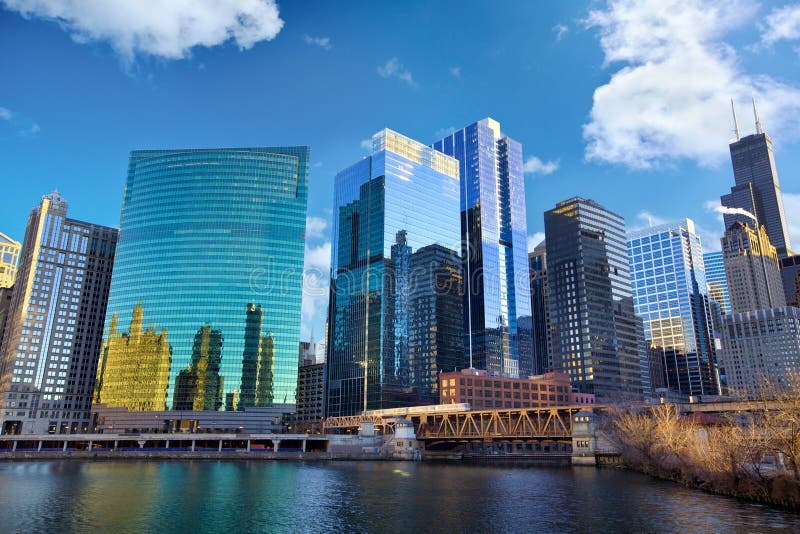 Chicago Loop skyline and Chicago River, IL, United States. Chicago Loop skyline and Chicago River, IL, United States