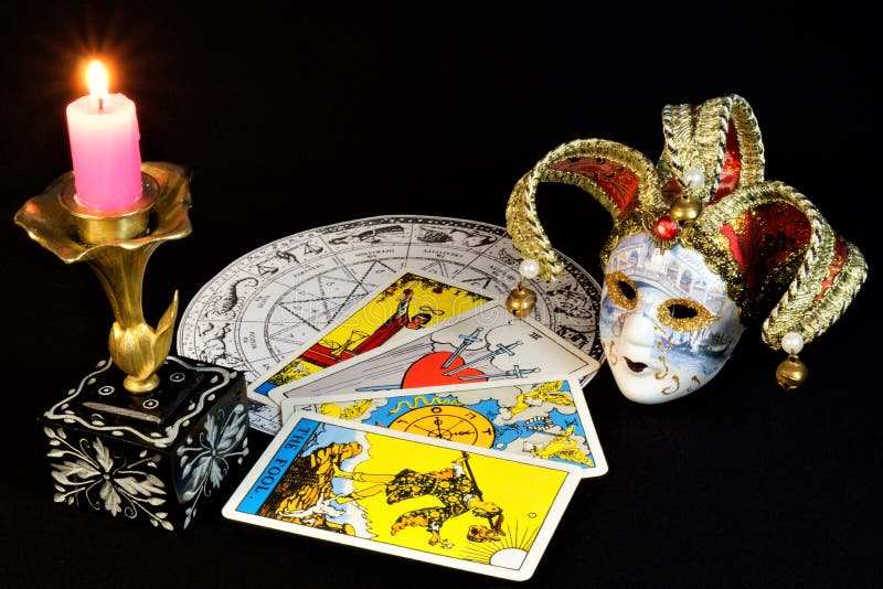Superficial pronunciation enough Horoscope, Cartes De Tarot, Masque De Carnaval, Bougie Lumineuse Photo stock - Image du bougie, système: 132515758 Superficial pronunciation enough Horoscope, Cartes De Tarot, Masque De Carnaval, Bougie Lumineuse Photo stock - Image du bougie, système: 132515758