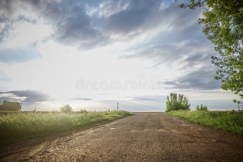 horyzont road pole, niebo, chmury, czyste powietrze obraz royalty free horyzont road pole, niebo, chmury, czyste powietrze obraz royalty free